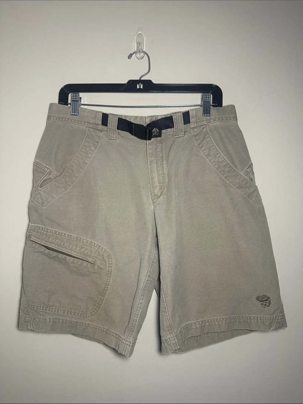 Mountain Hardware Men's Casual Cargo Shorts in Khaki with Built-In Belt